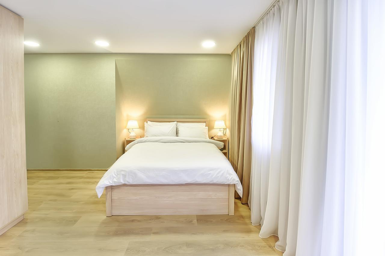 Green Corner Hotel Tbilisi Exterior photo